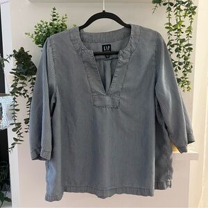 Gap women’s V‑neck striped blouse with 3/4 sleeves